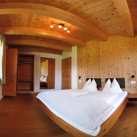 Familien-bauernhof Neumoar Apartament