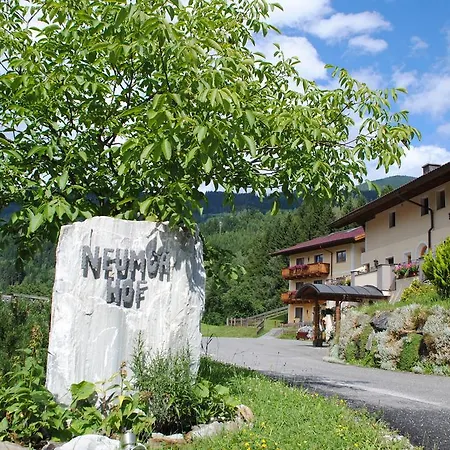 Familien-bauernhof Neumoar Apartman *