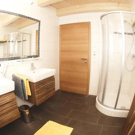 Familien-bauernhof Neumoar