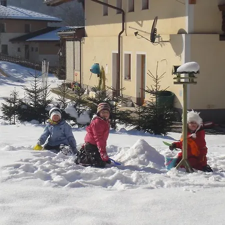 Apartament Familien-bauernhof Neumoar