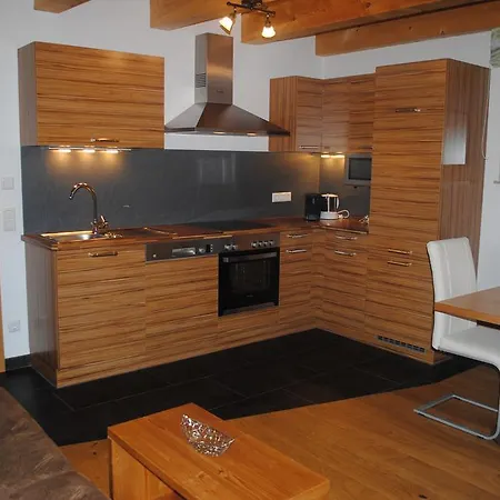 Familien-bauernhof Neumoar Apartament *