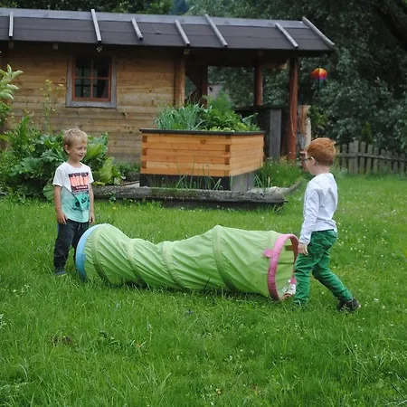 Familien-bauernhof Neumoar *