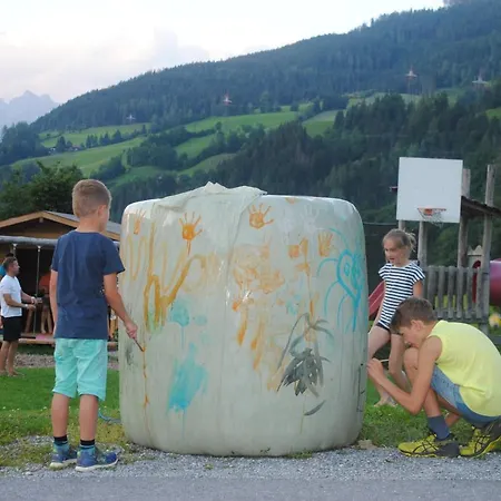 Familien-bauernhof Neumoar Apartament